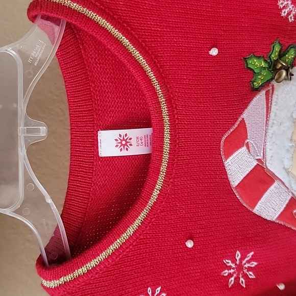 Christmas Sweater - Picture 3 of 5